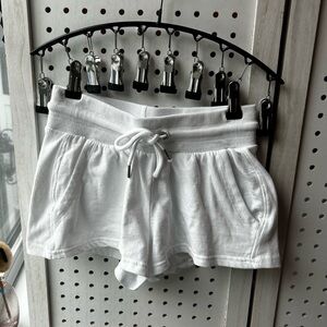 White Ribbed Waist Lounge Shorts – Size Small